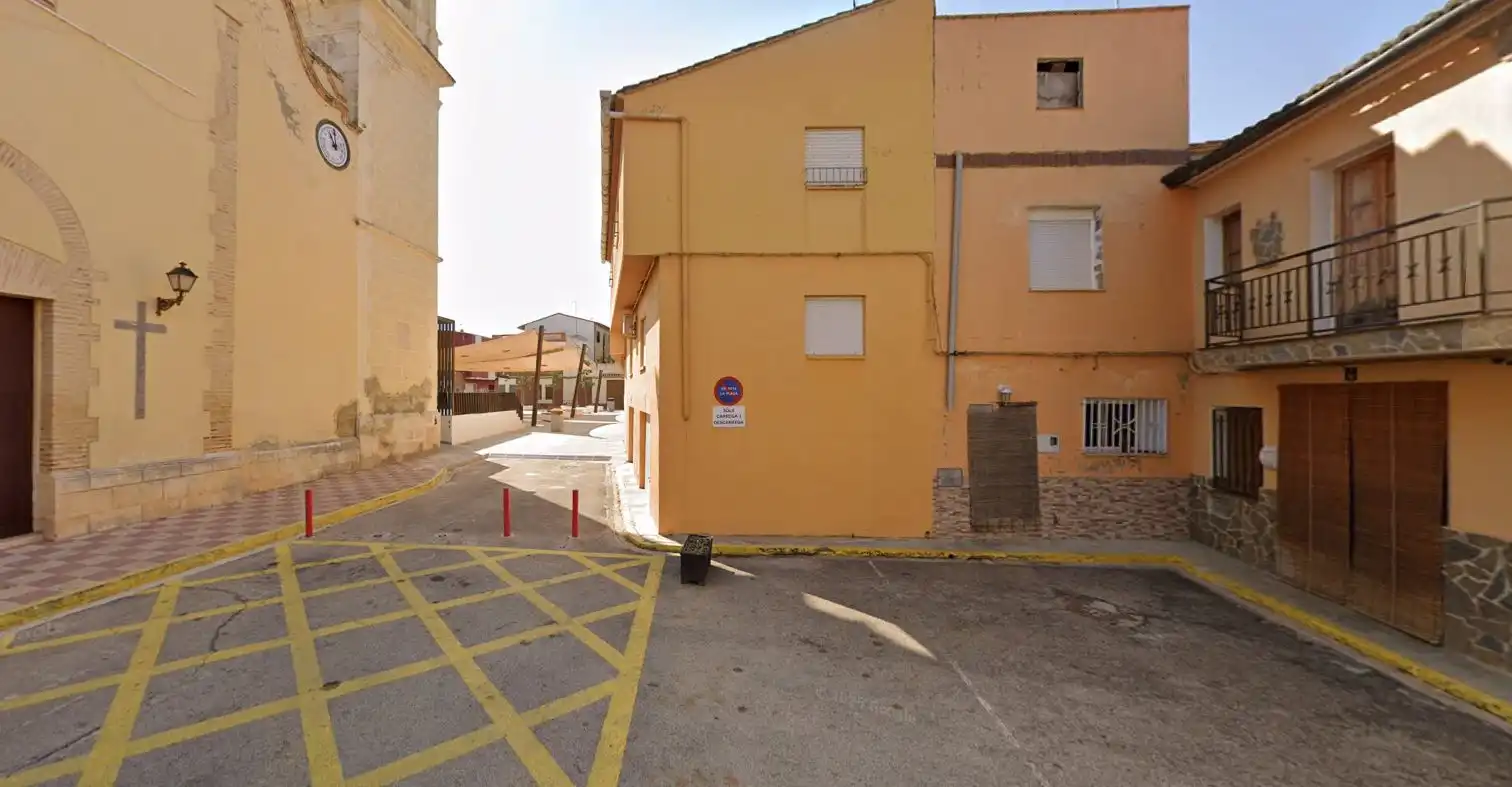 Aparcament de Casa adosada en venda en Senyera