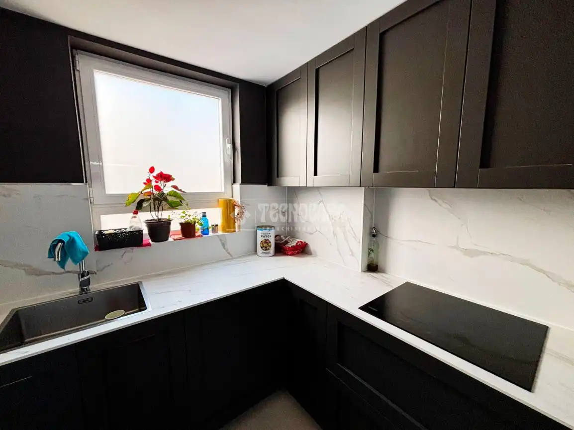 Kitchen of Flat for sale in Zaragoza  with Heating, Terrace and Furnished