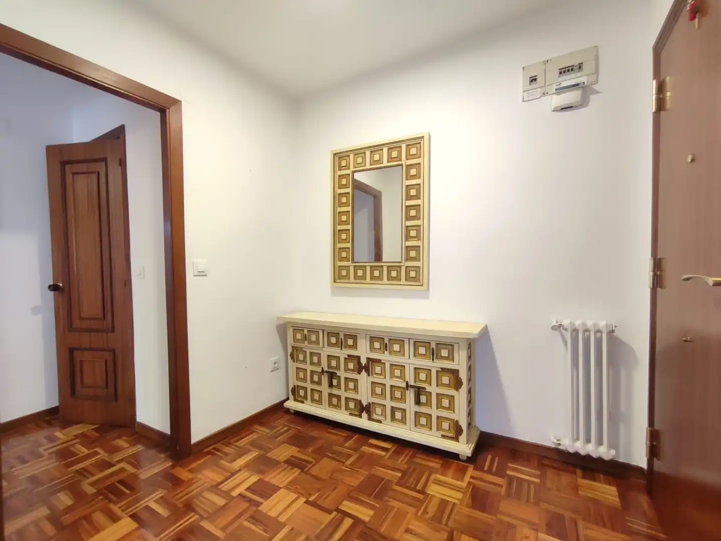 Flat for rent in Gijón   with Heating, Parquet flooring and Furnished