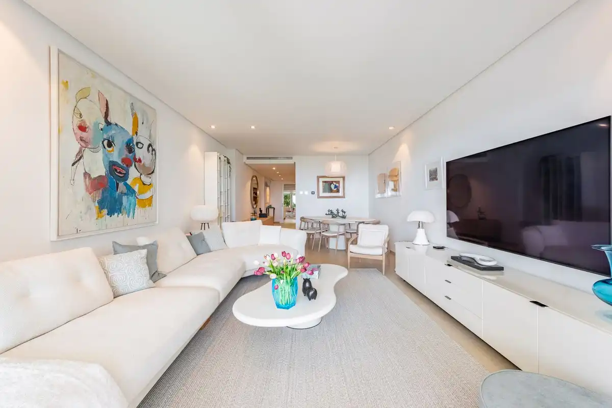 Living room of Flat for sale in Estepona  with Air Conditioner, Terrace and Storage room
