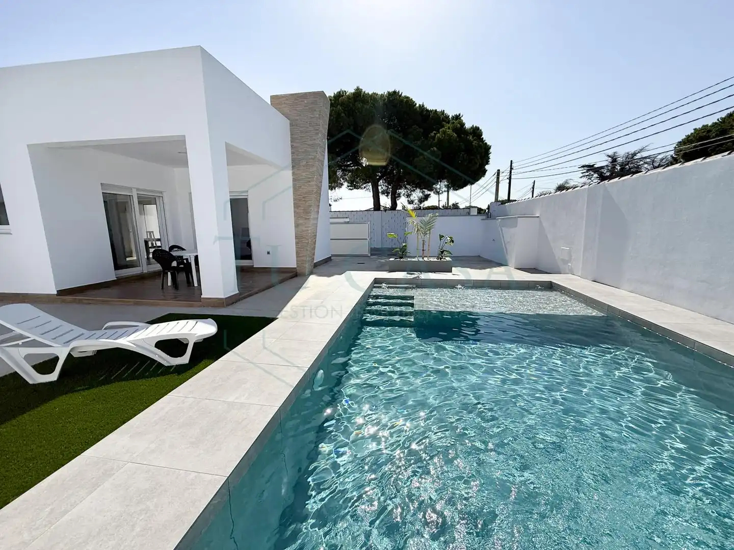 Detached house to rent in Las Lagunas - Campano