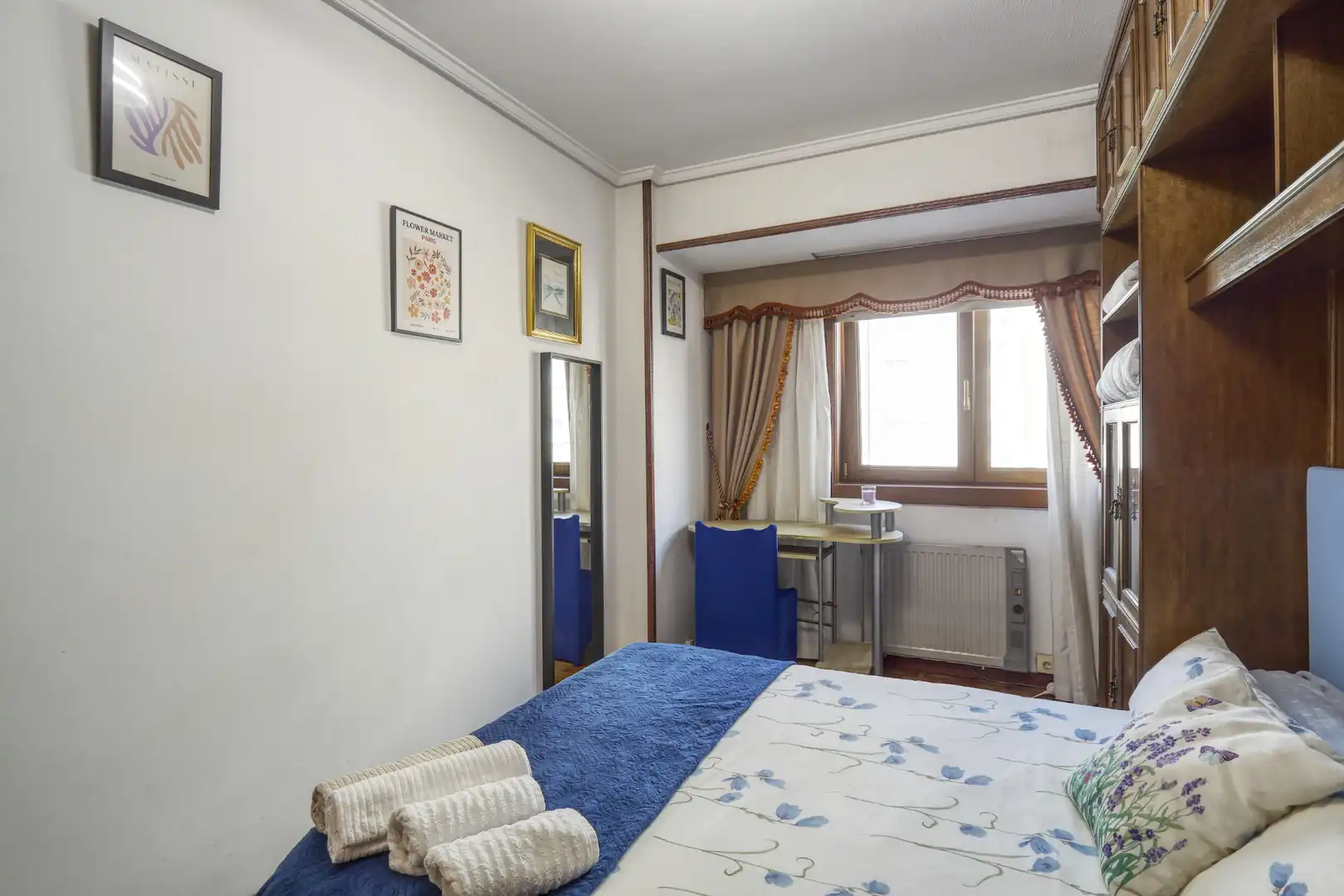 Habitación de Piso en venta en A Coruña Capital  con Calefacción, Parquet y Amueblado