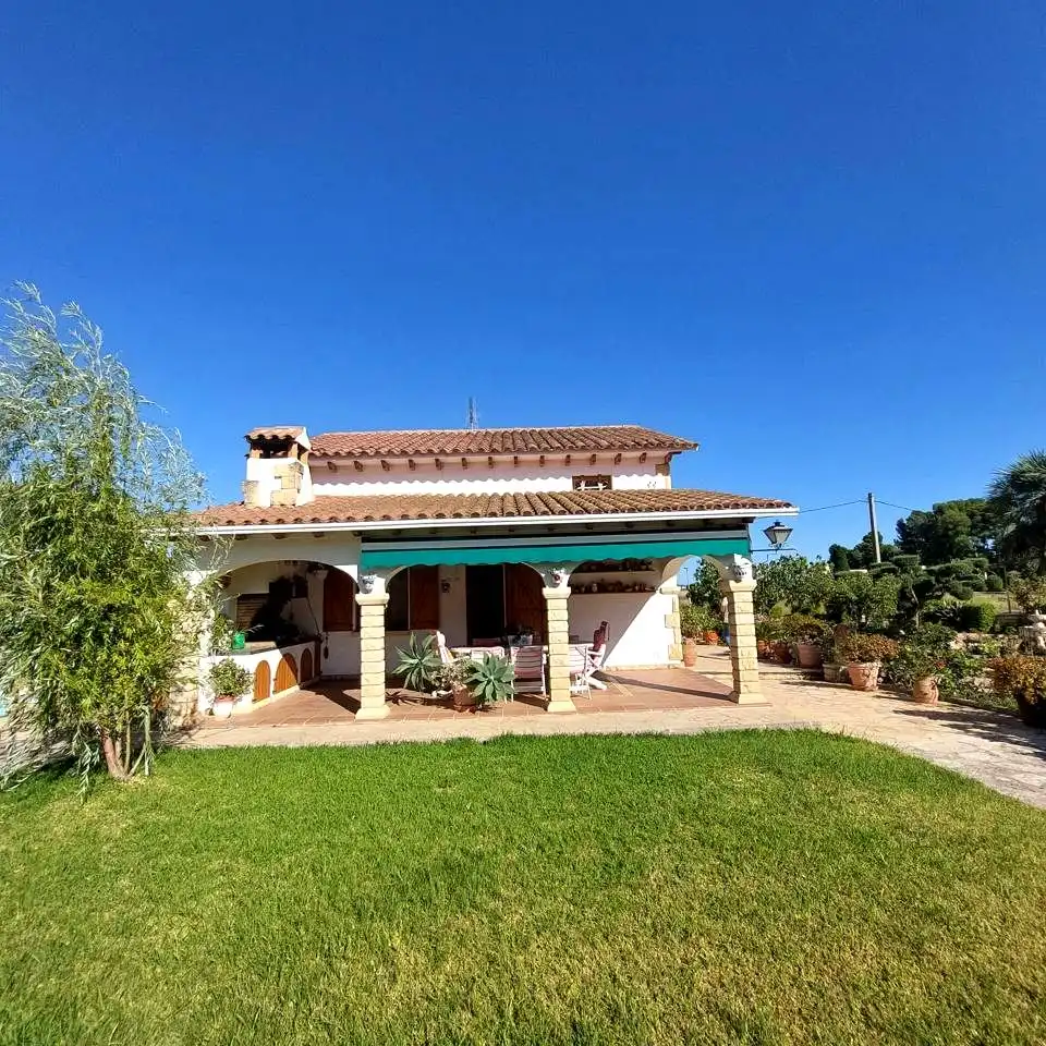 Jardí de Casa o xalet en venda en Banyeres del Penedès amb Aire condicionat, Jardí privat i Moblat