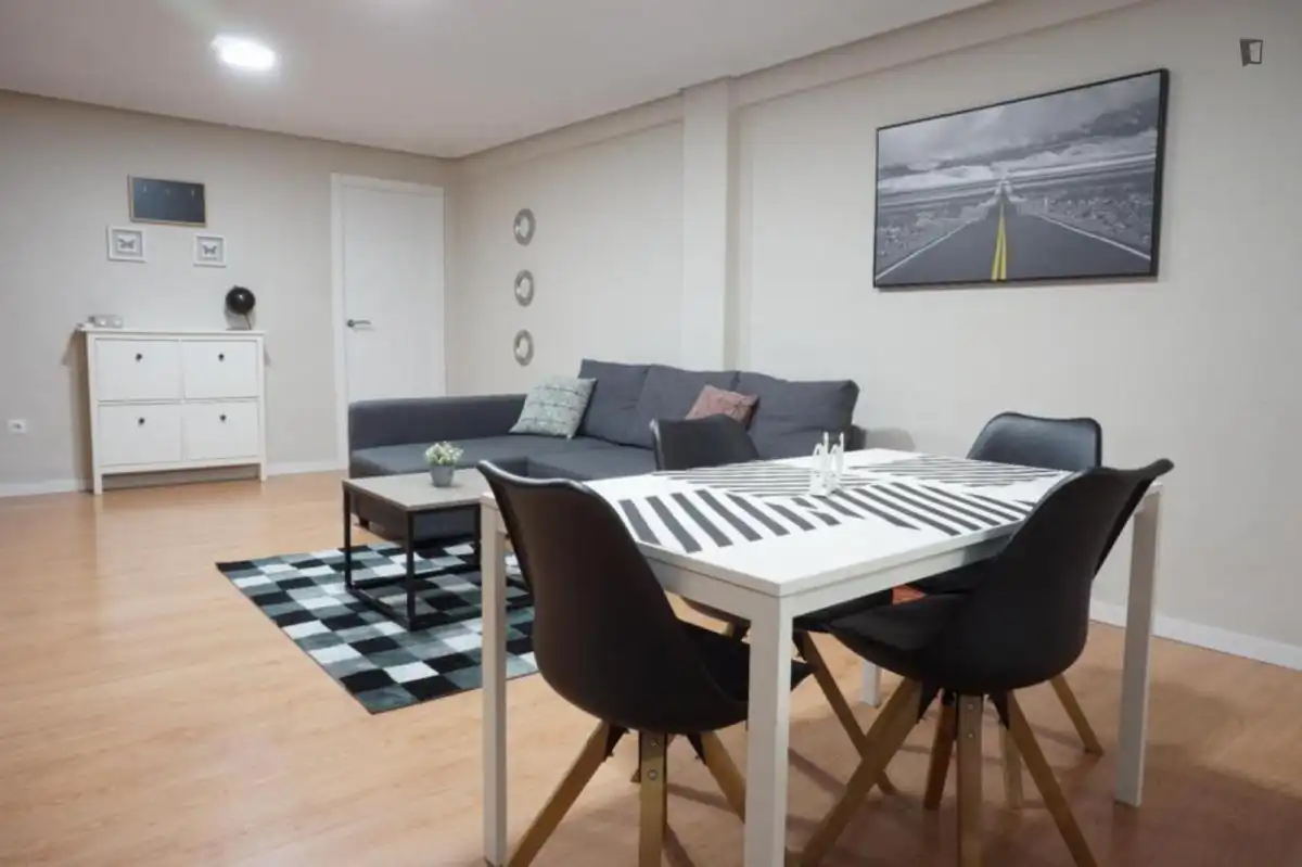 Apartments for rent in Aiora