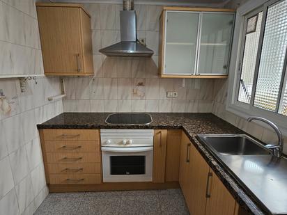 Kitchen of Flat for sale in Sabadell  with Air Conditioner, Heating and Oven