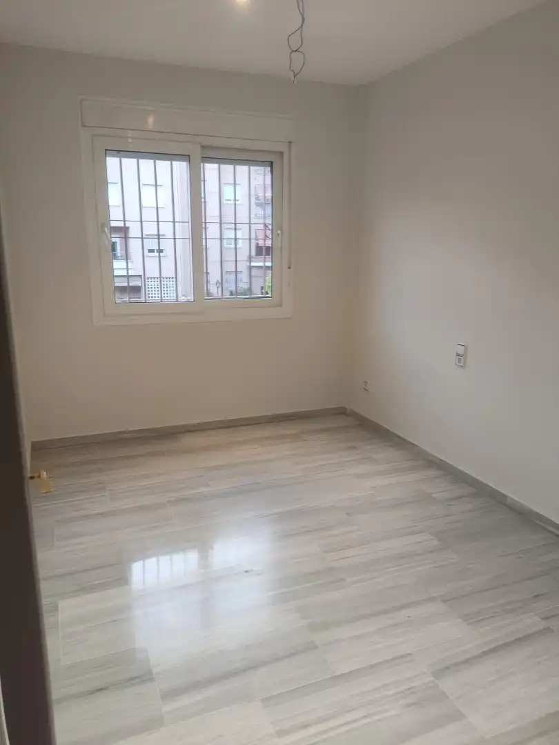 Flat with terrace for sale in Calle Victoria Kent, imagen 6