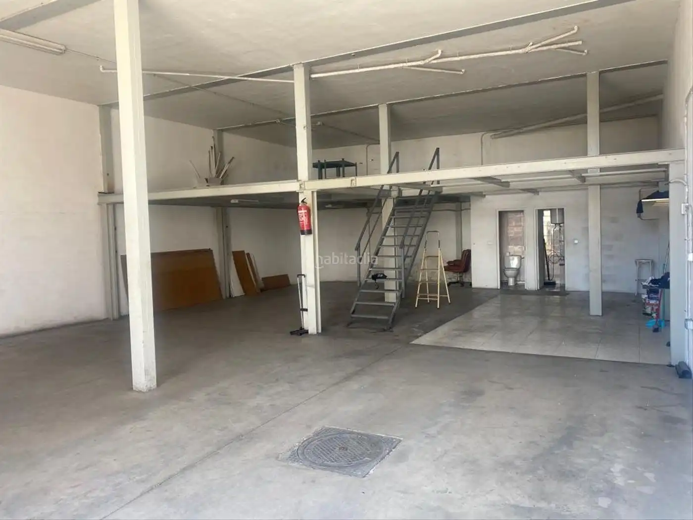 Nau industrial de lloguer a Calle Camino del Molino 22