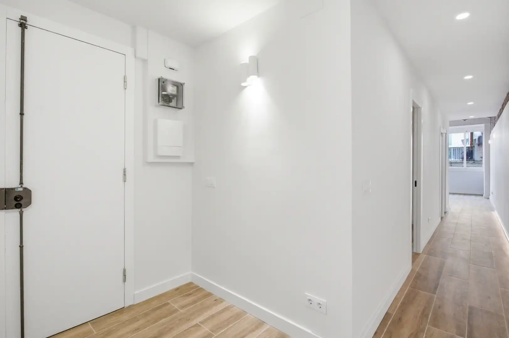 Flat for sale in Barcelona  with Air Conditioner, Heating and Oven