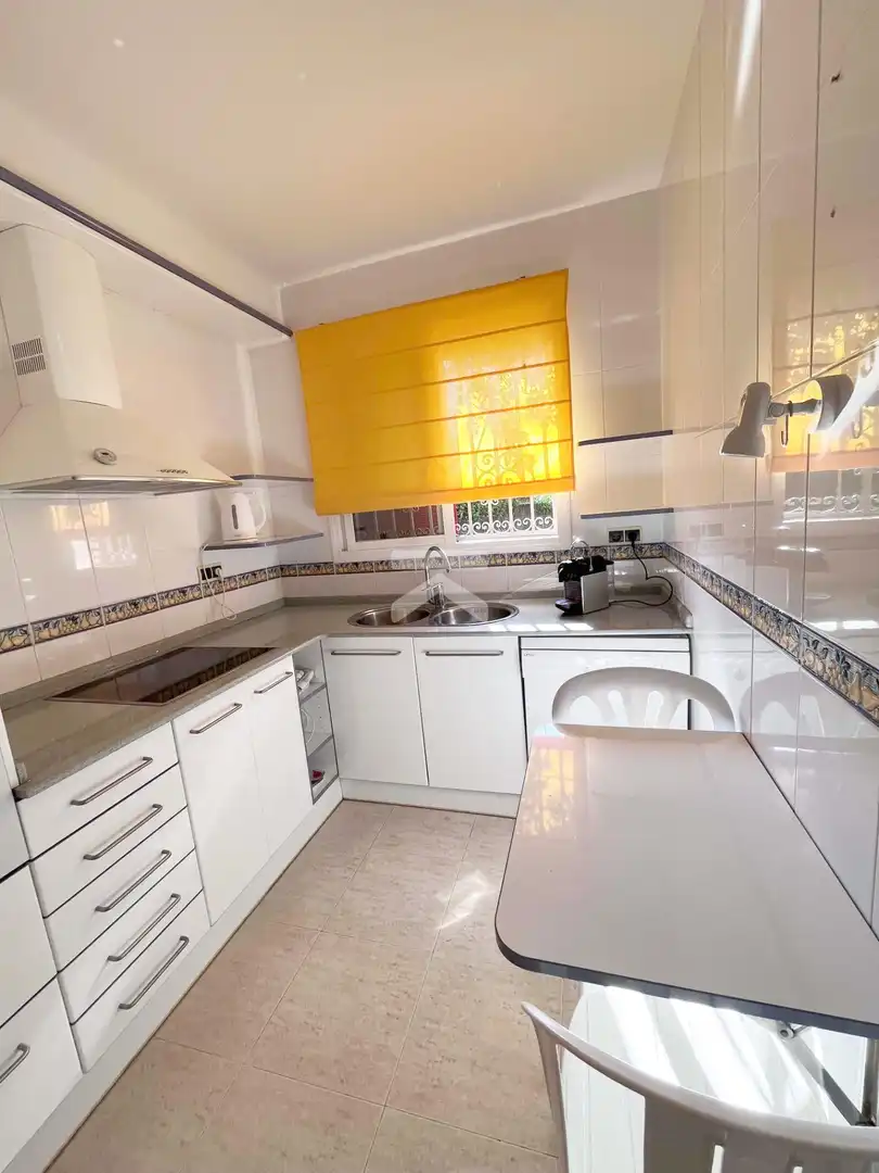 Küche von Haus oder Chalet zum Verkauf in Cambrils mit Klimaanlage, Heizung und Privatgarten