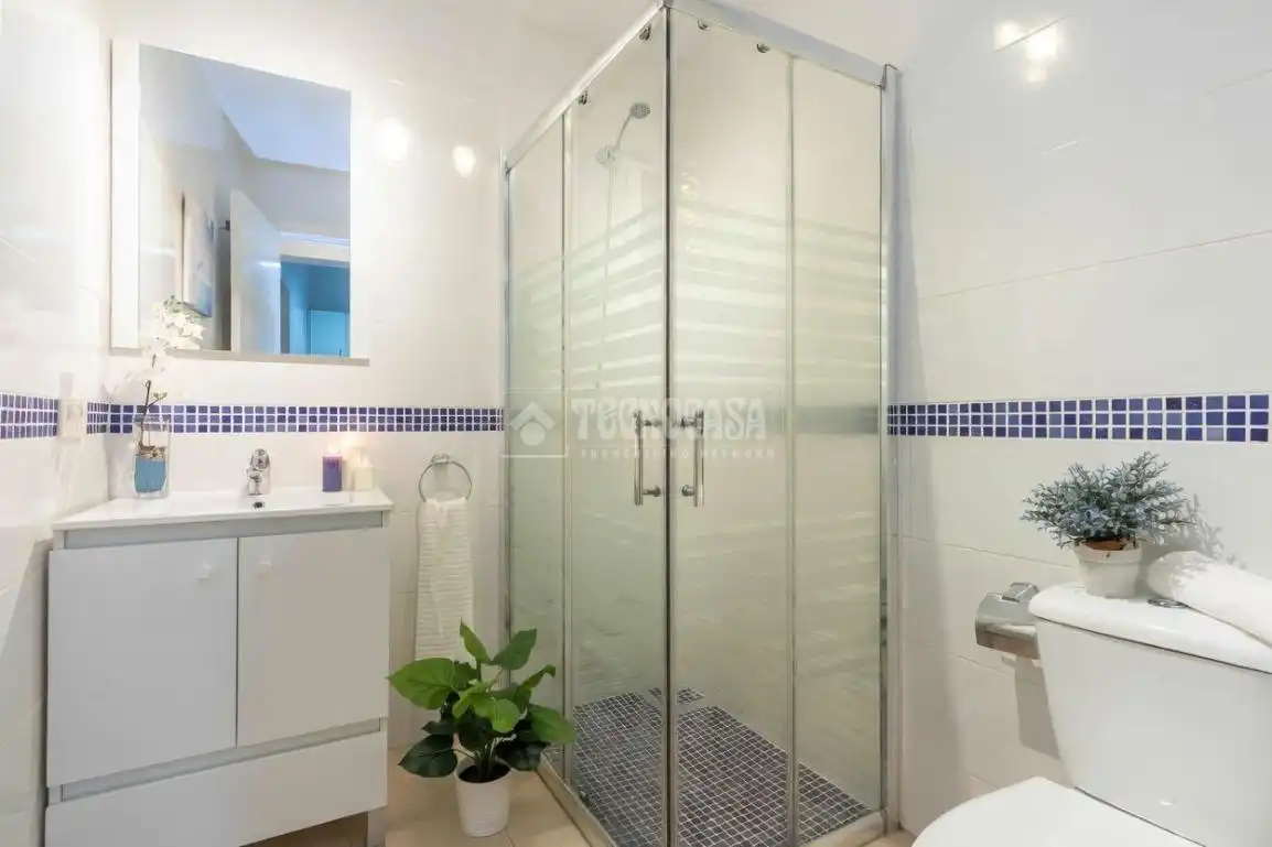 Bathroom of Flat for sale in Sevilla