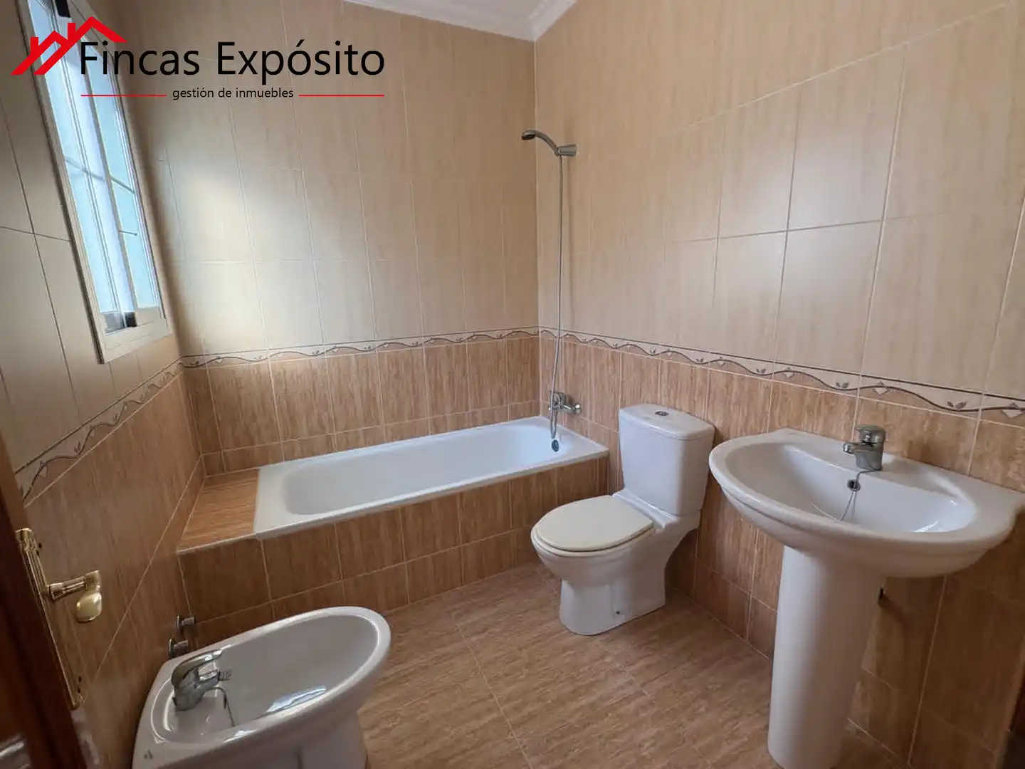 Bathroom of Detached homes for sale in Málaga  with Air Conditioner, Terrace and Storage room