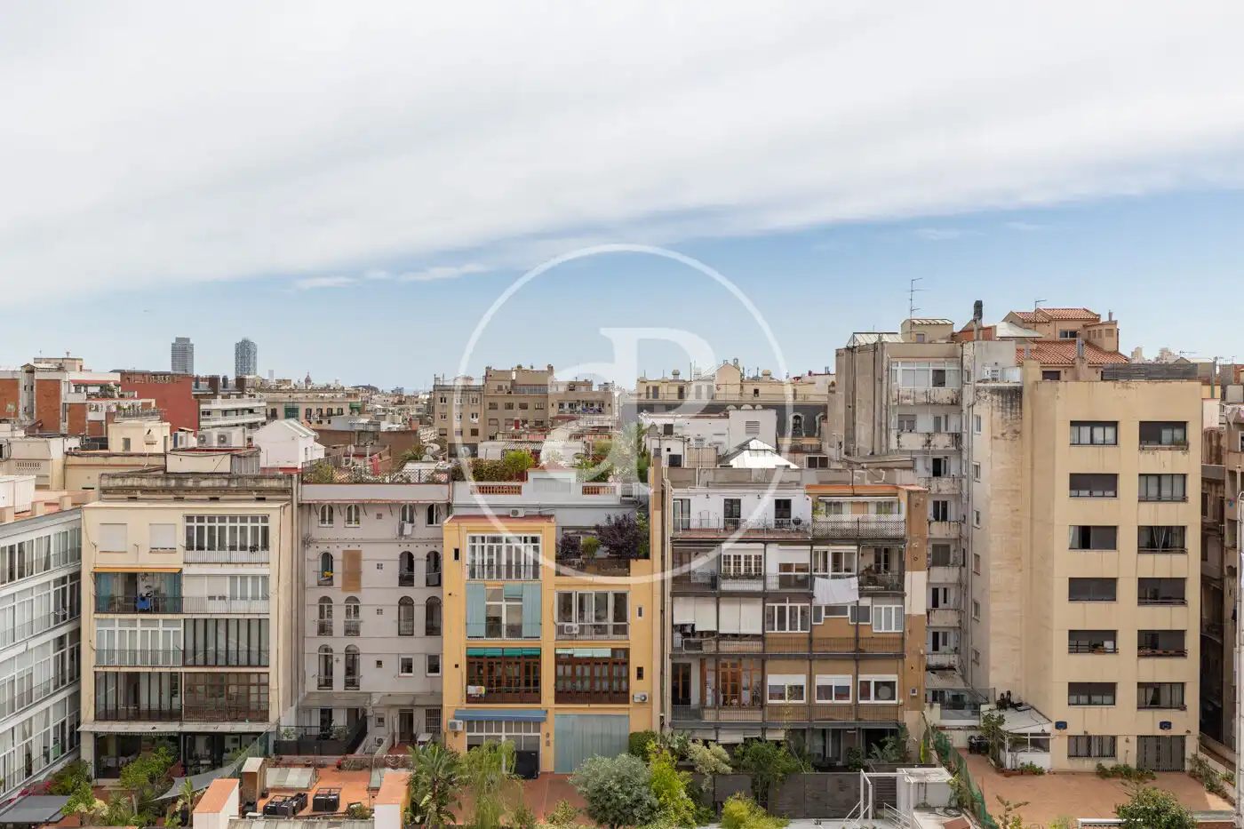 Außenansicht von Wohnung zum Verkauf in Barcelona mit Klimaanlage, Heizung und Terrasse
