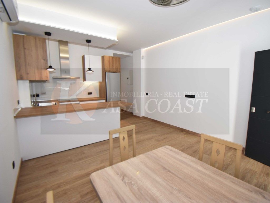 Cuina de Pis en venda en Fuengirola amb Aire condicionat i Domòtica