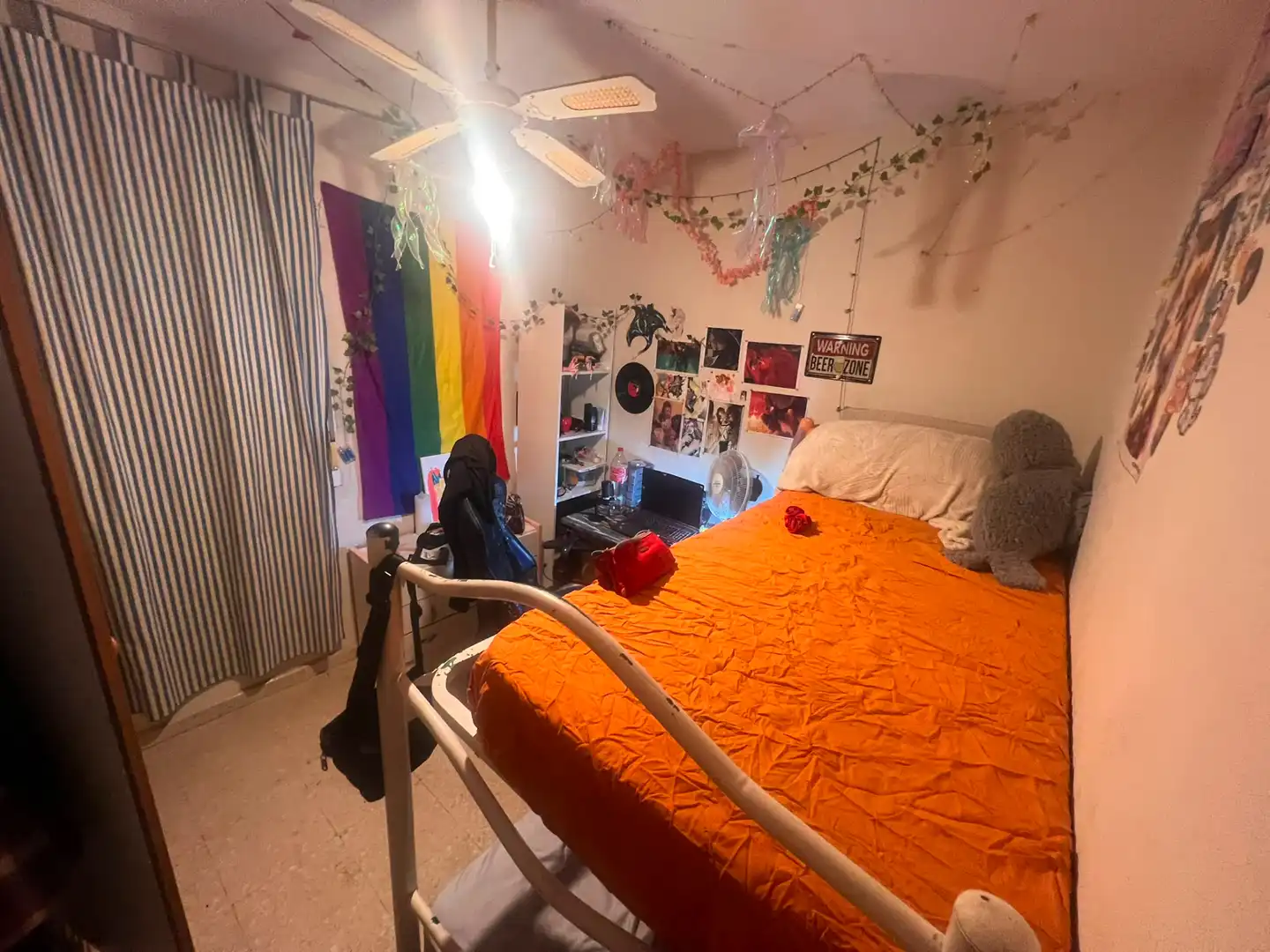 Bedroom of Flat for sale in Sevilla  with Air Conditioner, Terrace and Furnished