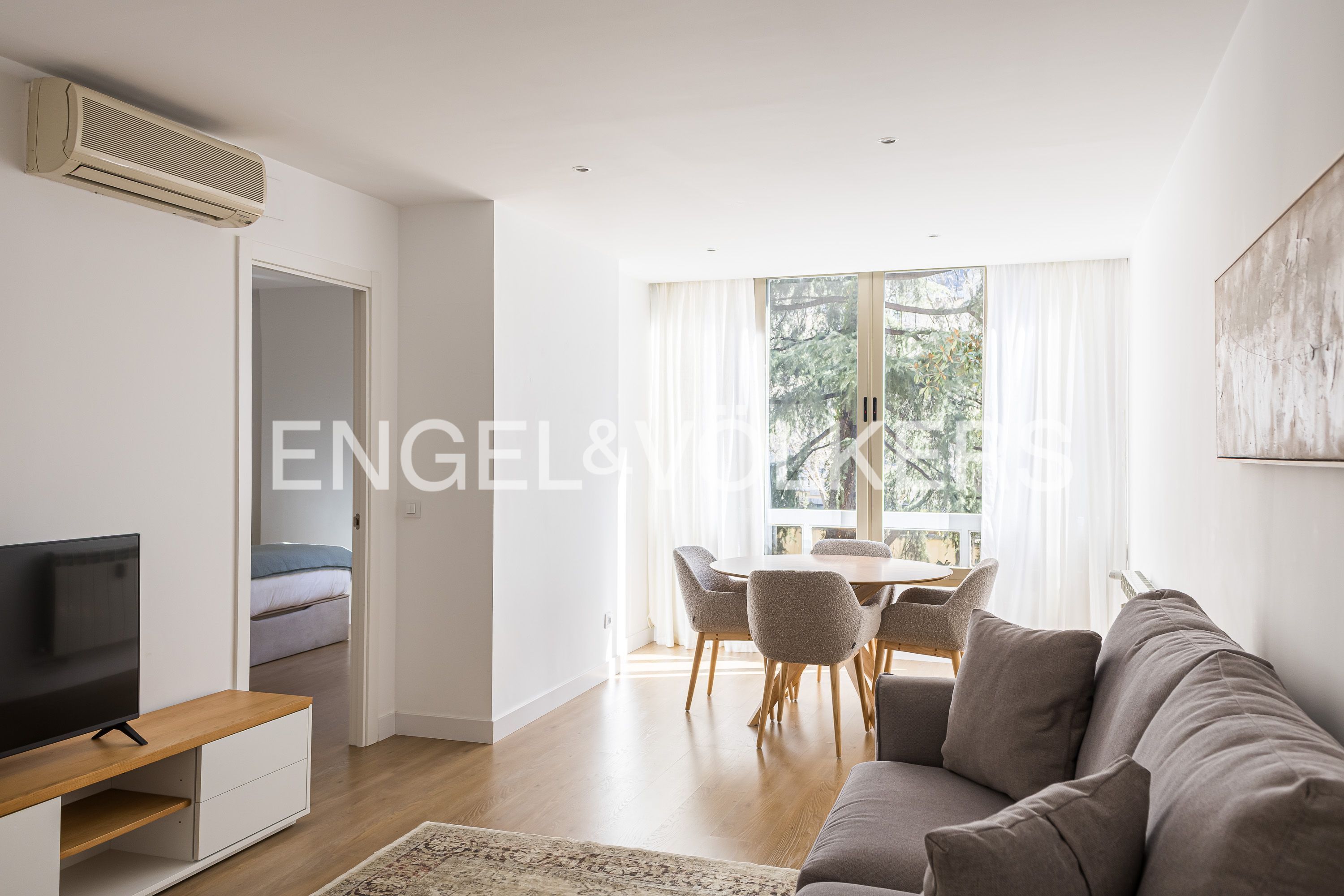 Sala d'estar de Pis de lloguer en  Madrid Capital amb Aire condicionat, Calefacció i Moblat