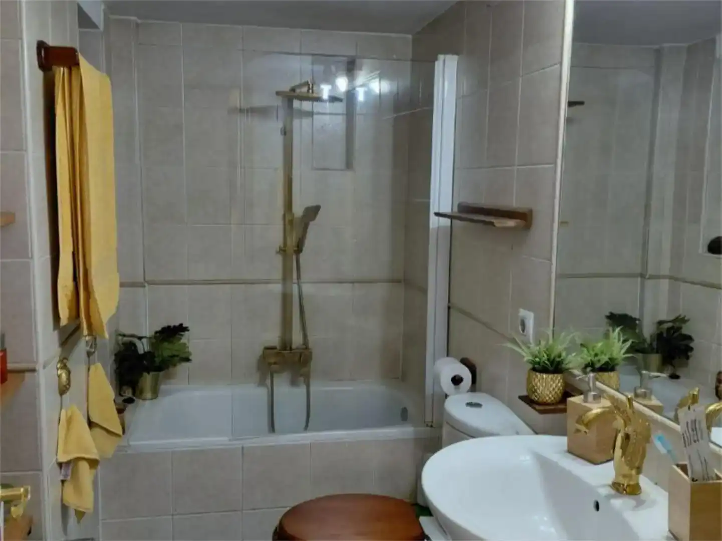 Baño de Piso en venta en Madrid con Jardín privado y Trastero