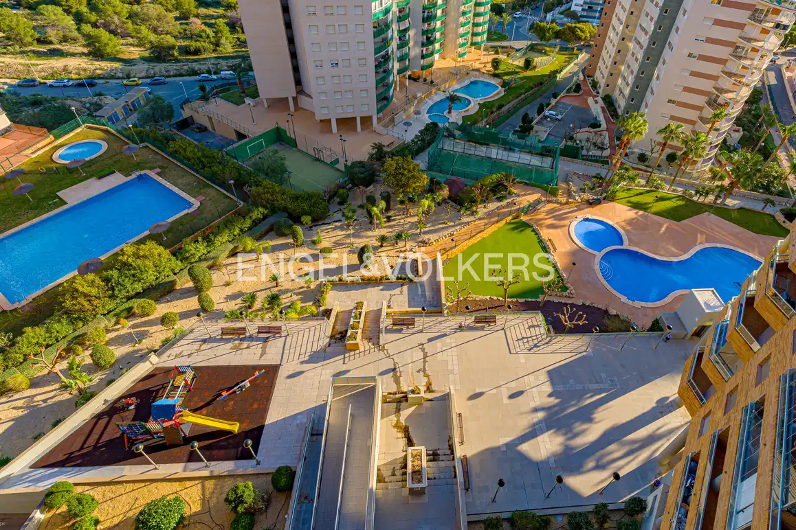 Piscina de Apartamento de alquiler en Villajoyosa / La Vila Joiosa con Aire acondicionado, Terraza y Trastero