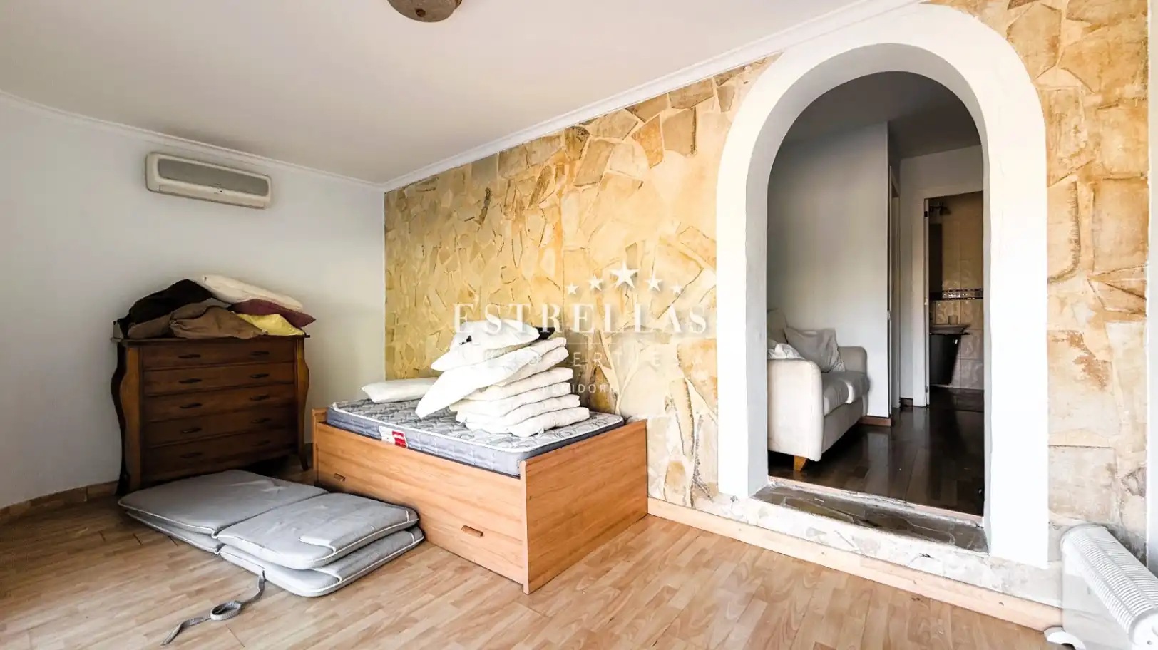 Habitación de Casa o chalet en venta en La Nucia con Aire acondicionado, Calefacción y Jardín privado