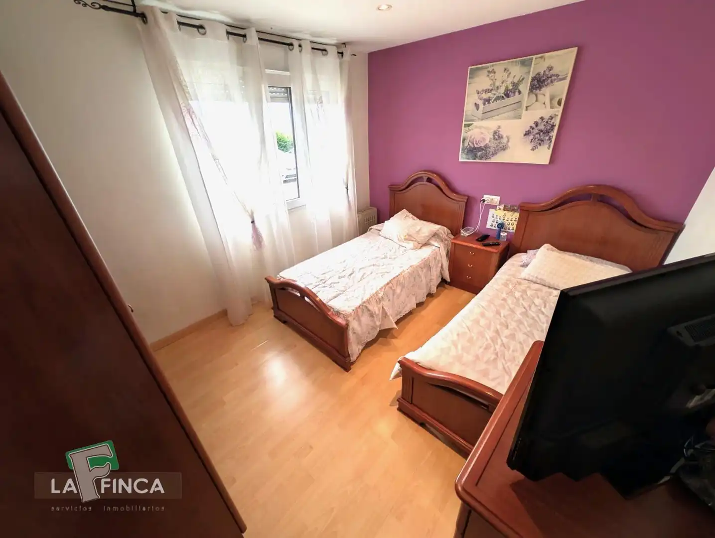 Casa o xalet en venda a LAS GARDENIAS, HUCA - La Cadellada