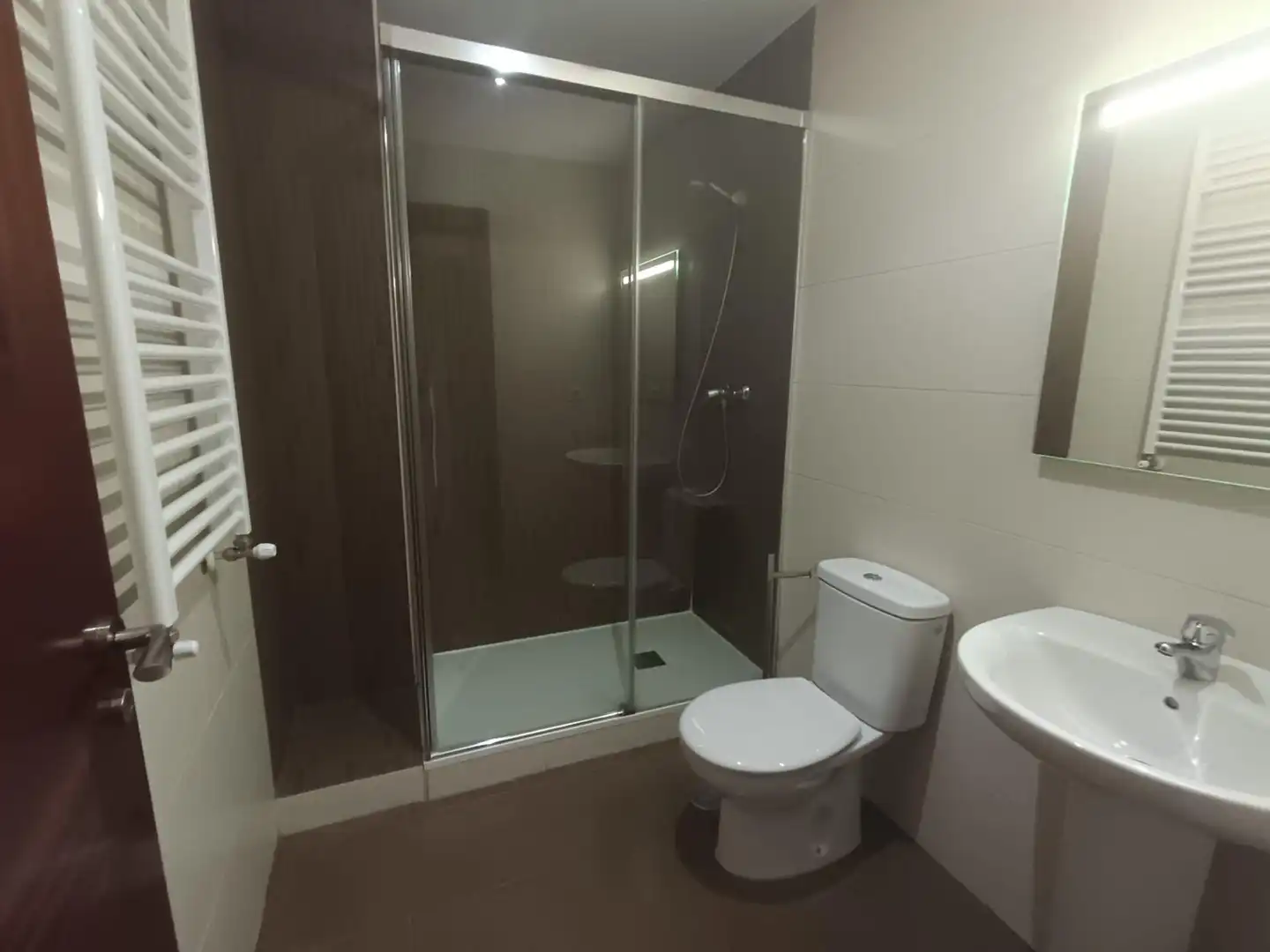 Baño de Piso de alquiler en Córdoba con Aire acondicionado, Jardín privado y Terraza