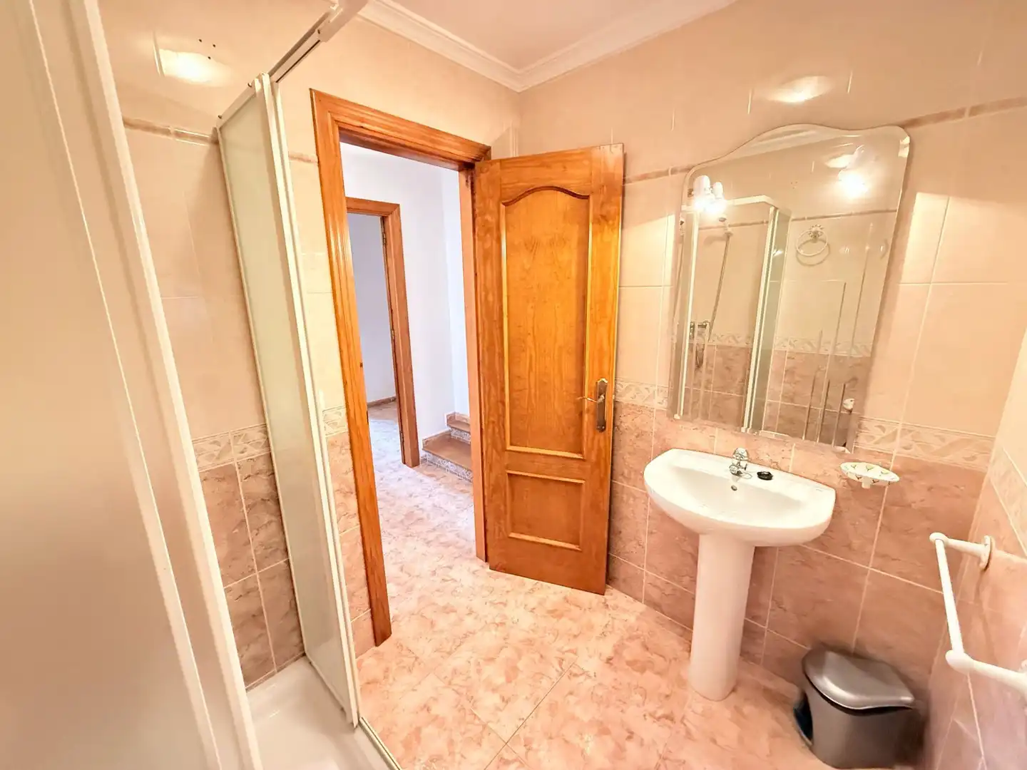 Baño de Dúplex en venta en Nerja con Jardín privado, Trastero y Piscina comunitaria