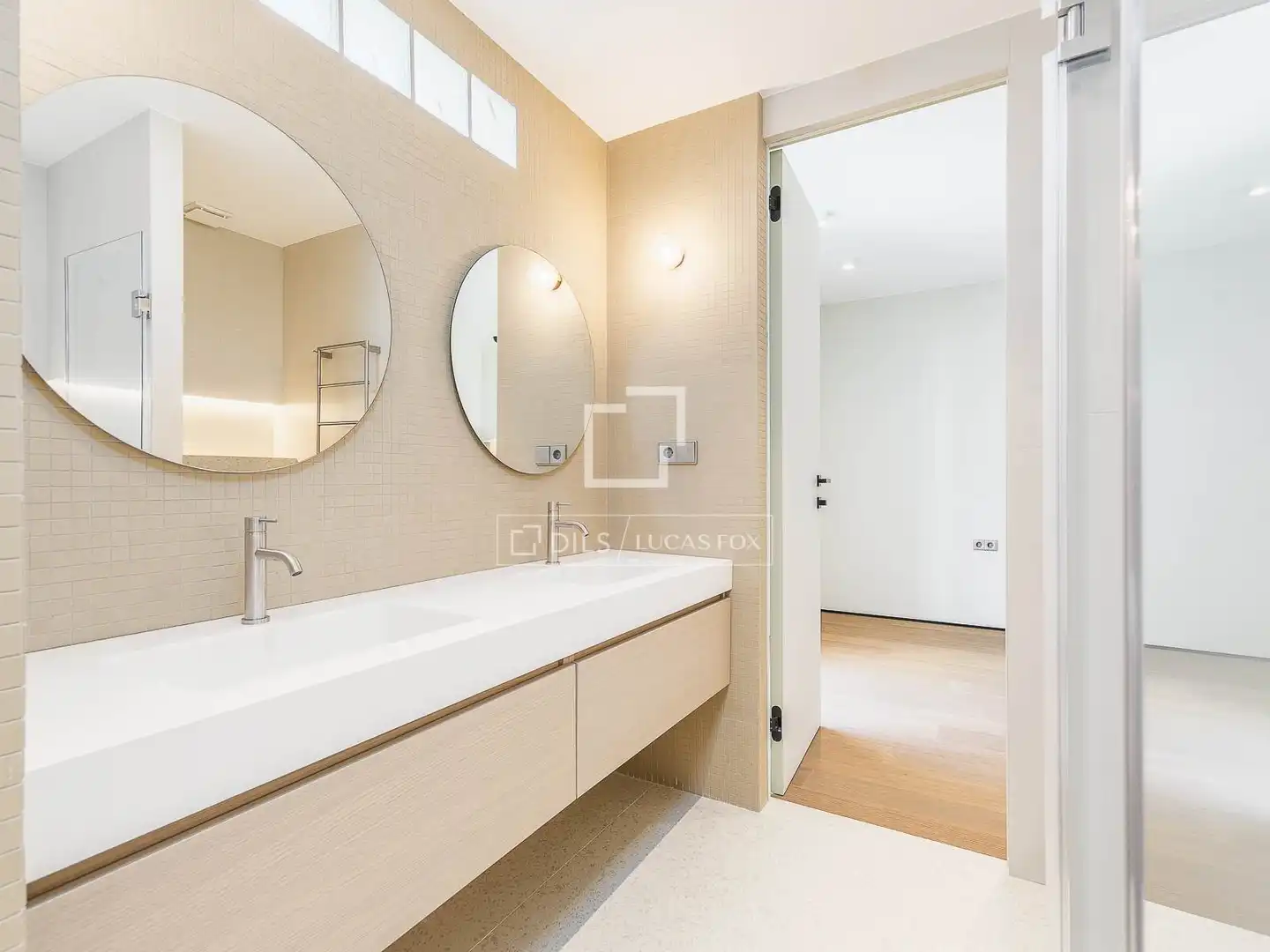 Baño de Piso en venta en Barcelona con Aire acondicionado, Calefacción y Terraza