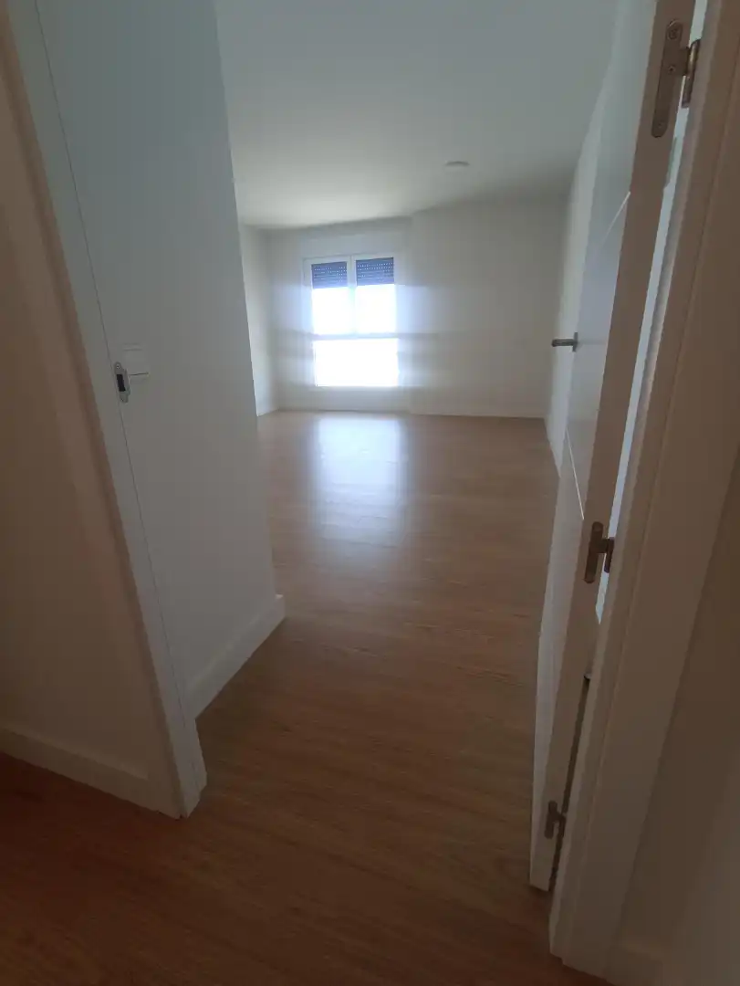 Wohnung zur Miete in Sevilla mit Klimaanlage, Terrasse und Abstellraum