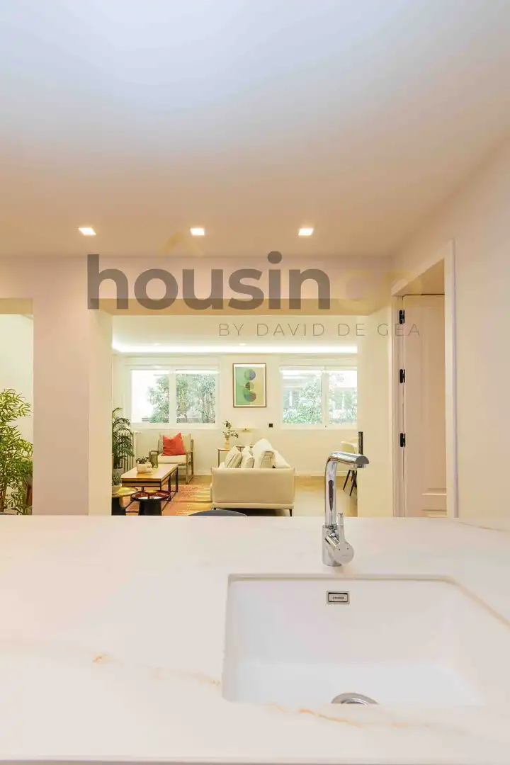 Flat with terrace for sale in Doctor Castelo, imagen 19