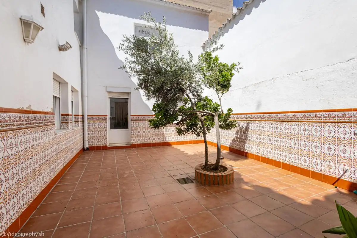 Terrassa de Casa adosada en venda en Valdepeñas amb Calefacció, Terrassa i Traster