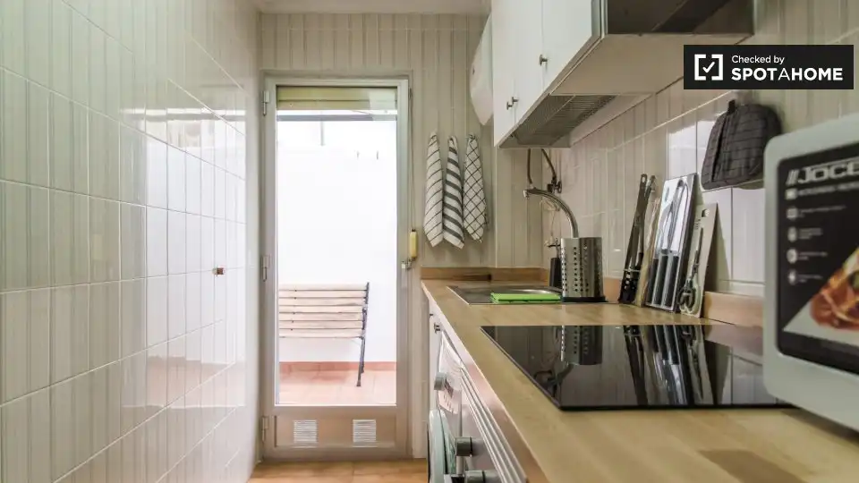Kitchen of Flat for rent in Valencia  with Air Conditioner, Heating and Furnished