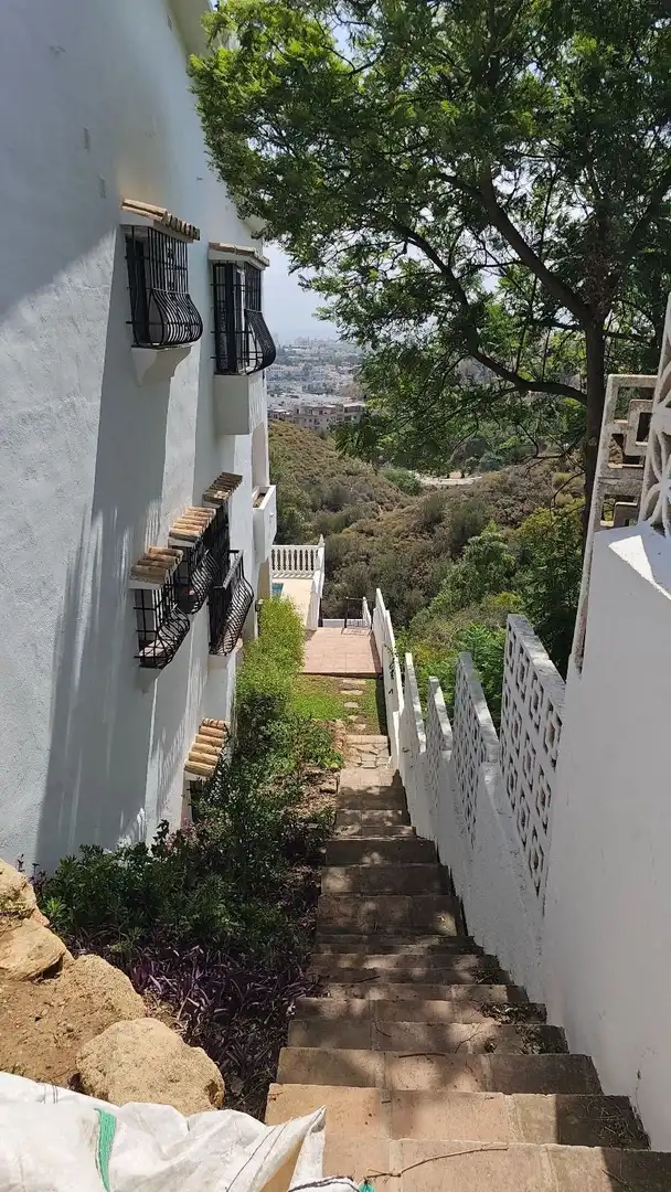 Vista exterior de Casa o chalet en venta en Mijas con Aire acondicionado, Calefacción y Jardín privado