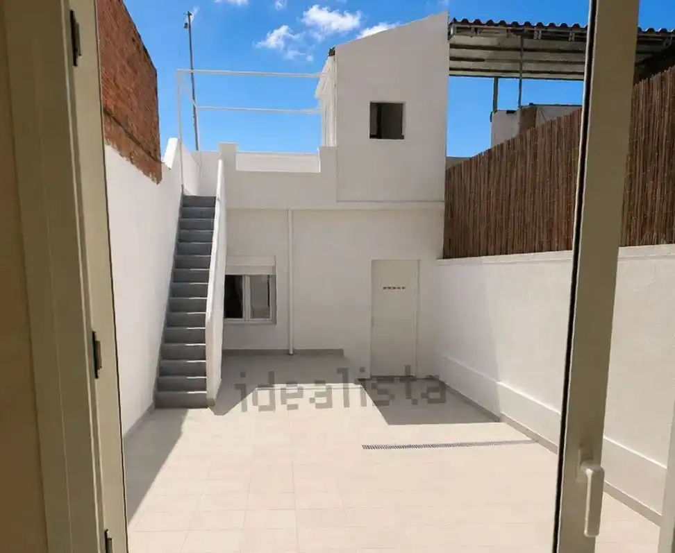 Vista exterior de Casa o xalet en venda en Terrassa amb Aire condicionat, Calefacció i Jardí privat