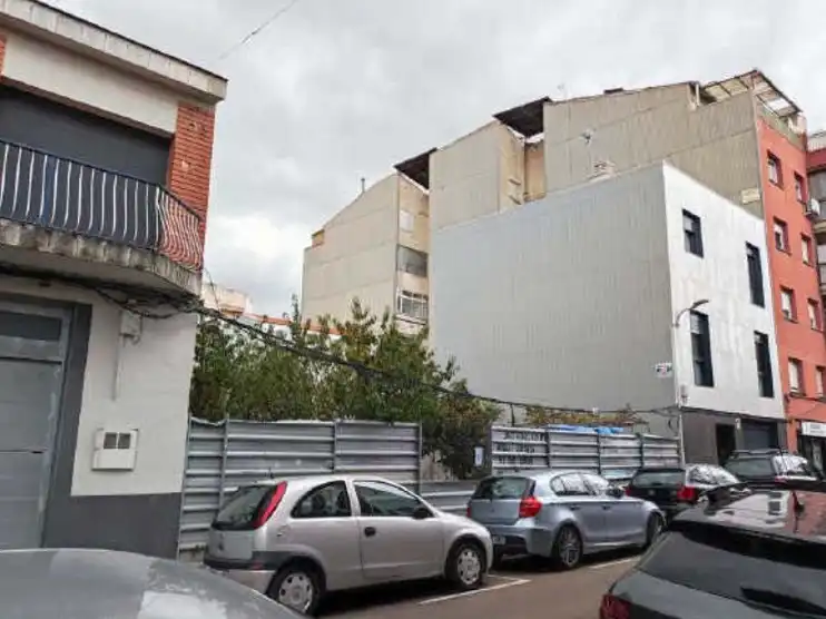 Terreno residencial en venta en Carrer de Nemesi Valls 48, imagen 3