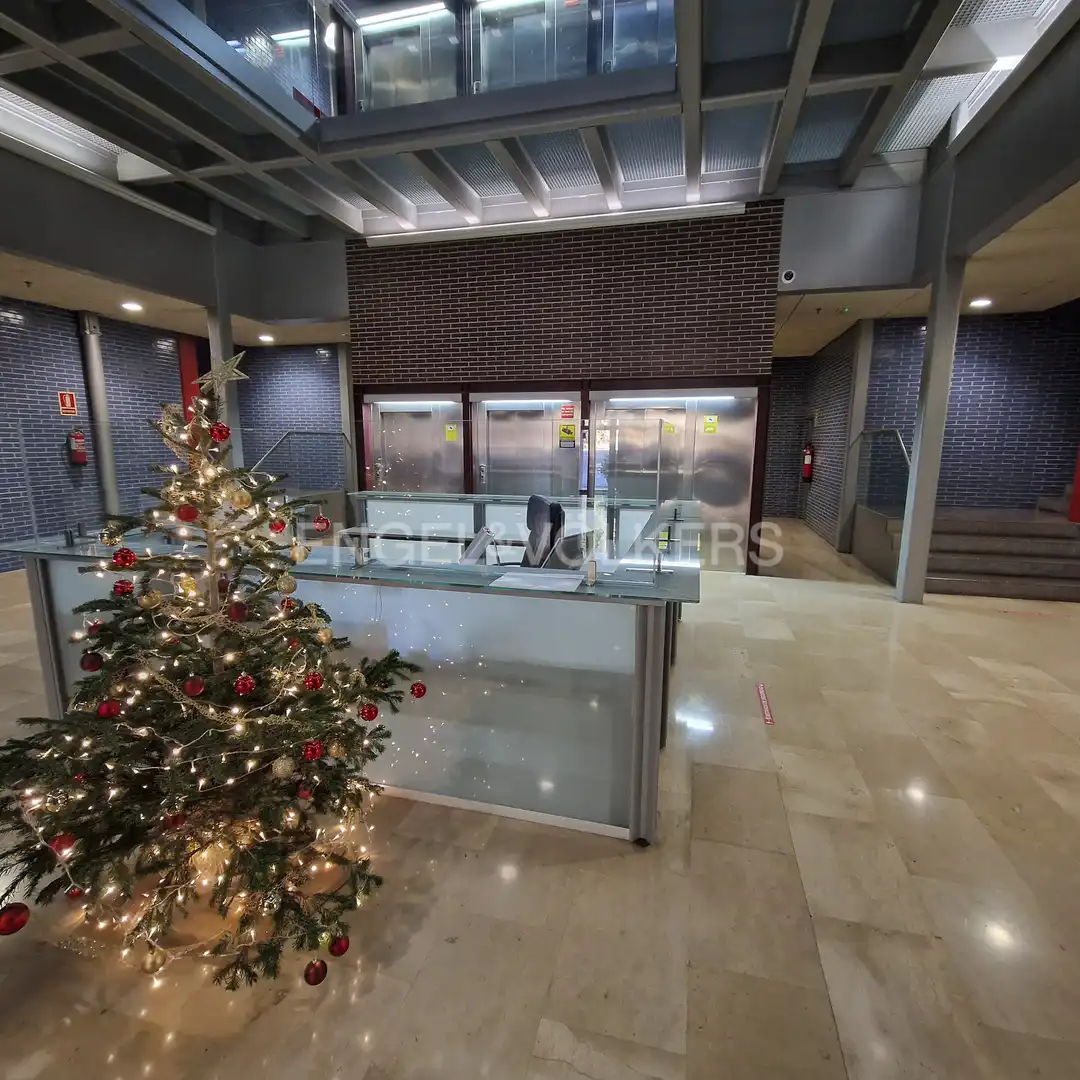 Office space with lift for sale in Santa Coloma de Cervelló, imagen 8