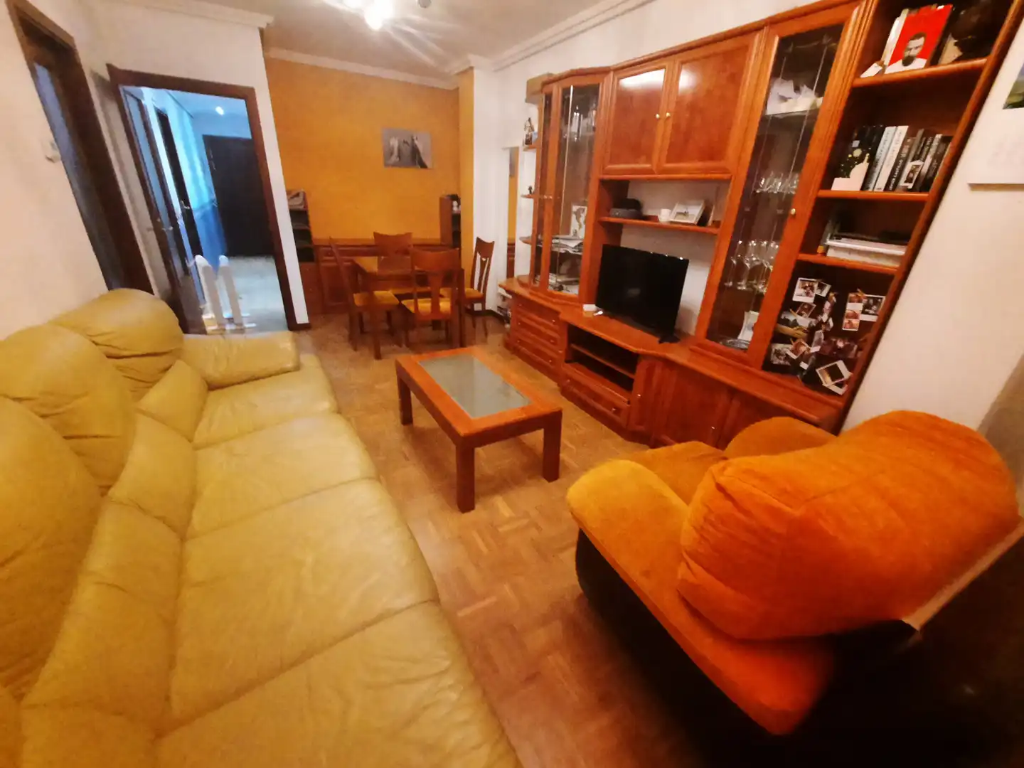 Sala d'estar de Pis en venda en Barakaldo  amb Calefacció, Traster i Moblat