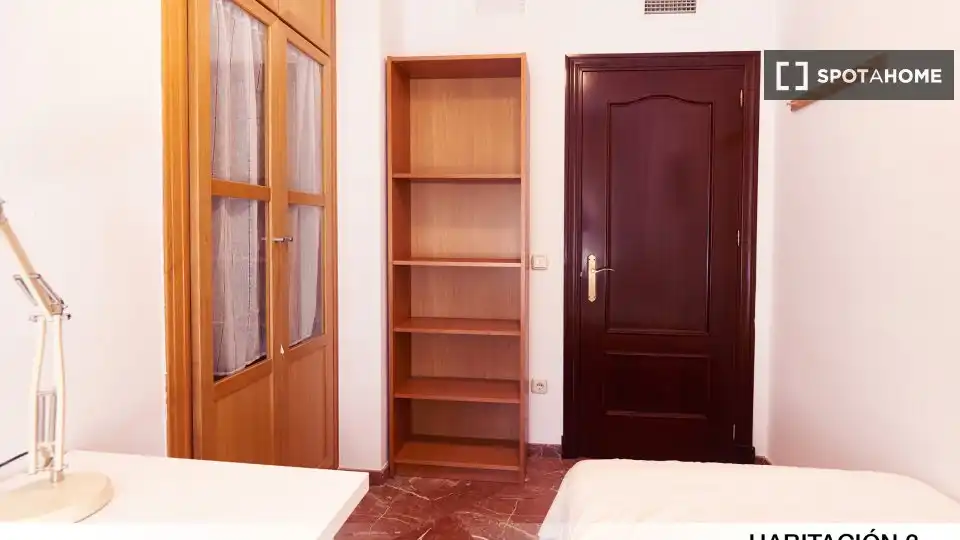 Habitación de Piso para compartir en Sevilla con Aire acondicionado, Terraza y Amueblado