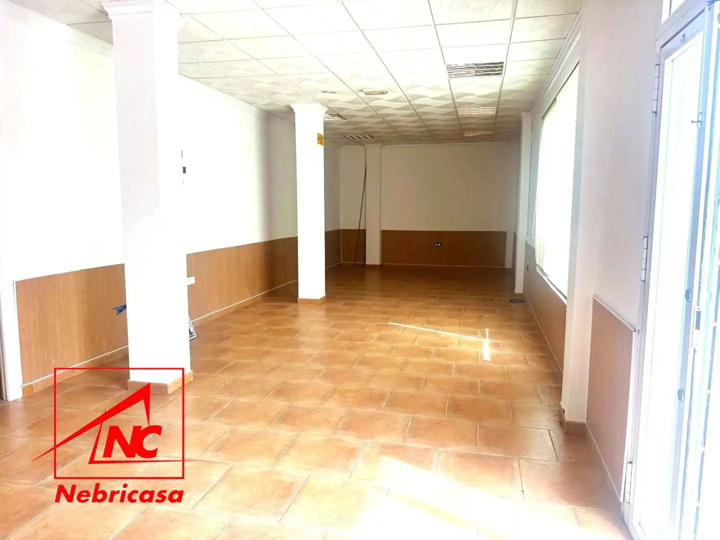 Locale commerciale in vendita a Lebrija, imagen 3