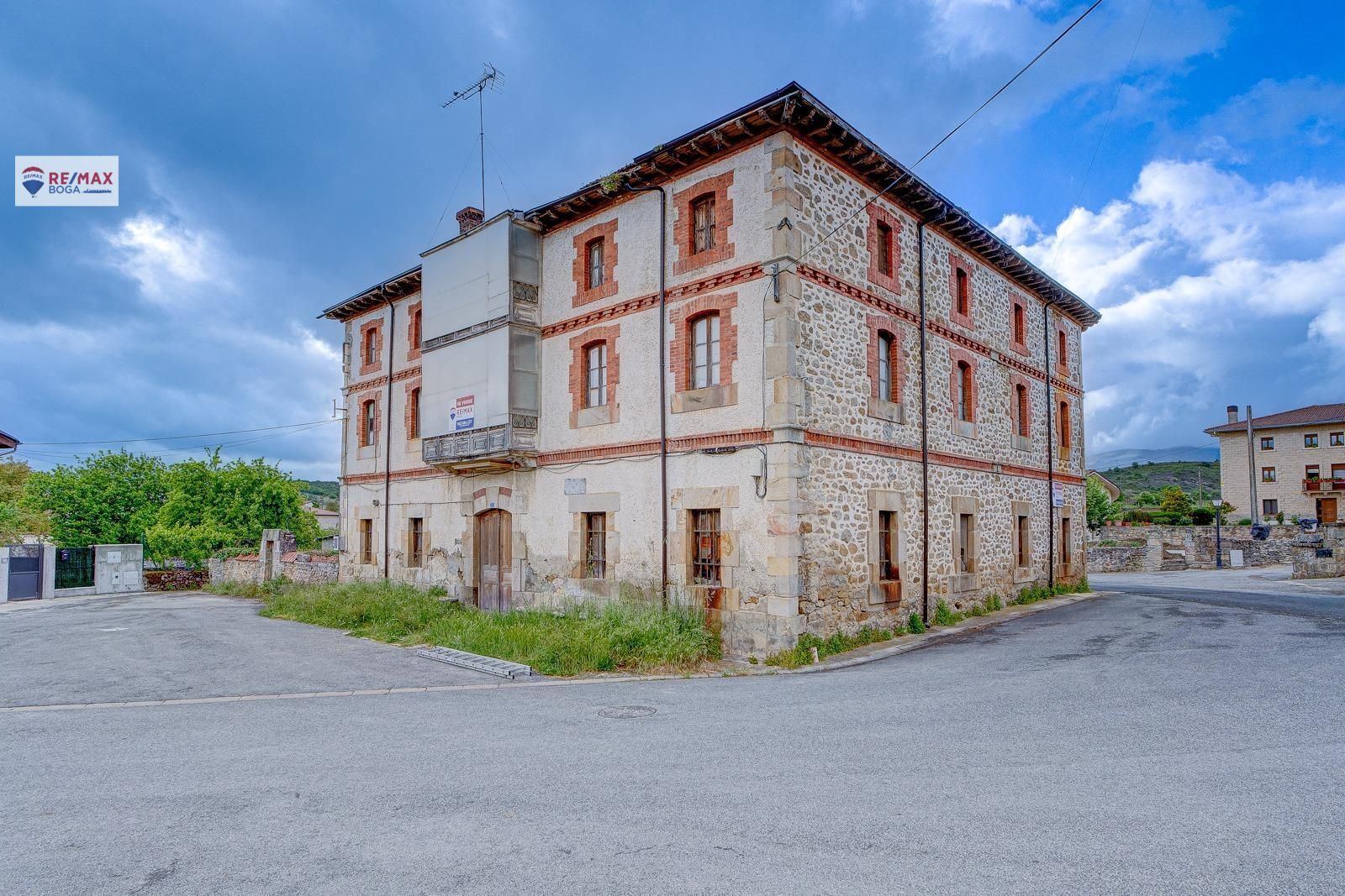 Exterior view of House or chalet for sale in San Millán / Donemiliaga  with Terrace