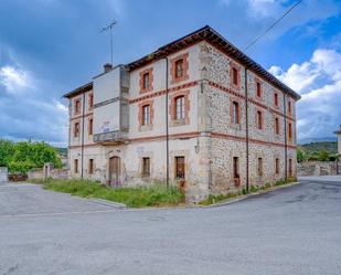 Vista exterior de Casa o xalet en venda en San Millán / Donemiliaga amb Terrassa