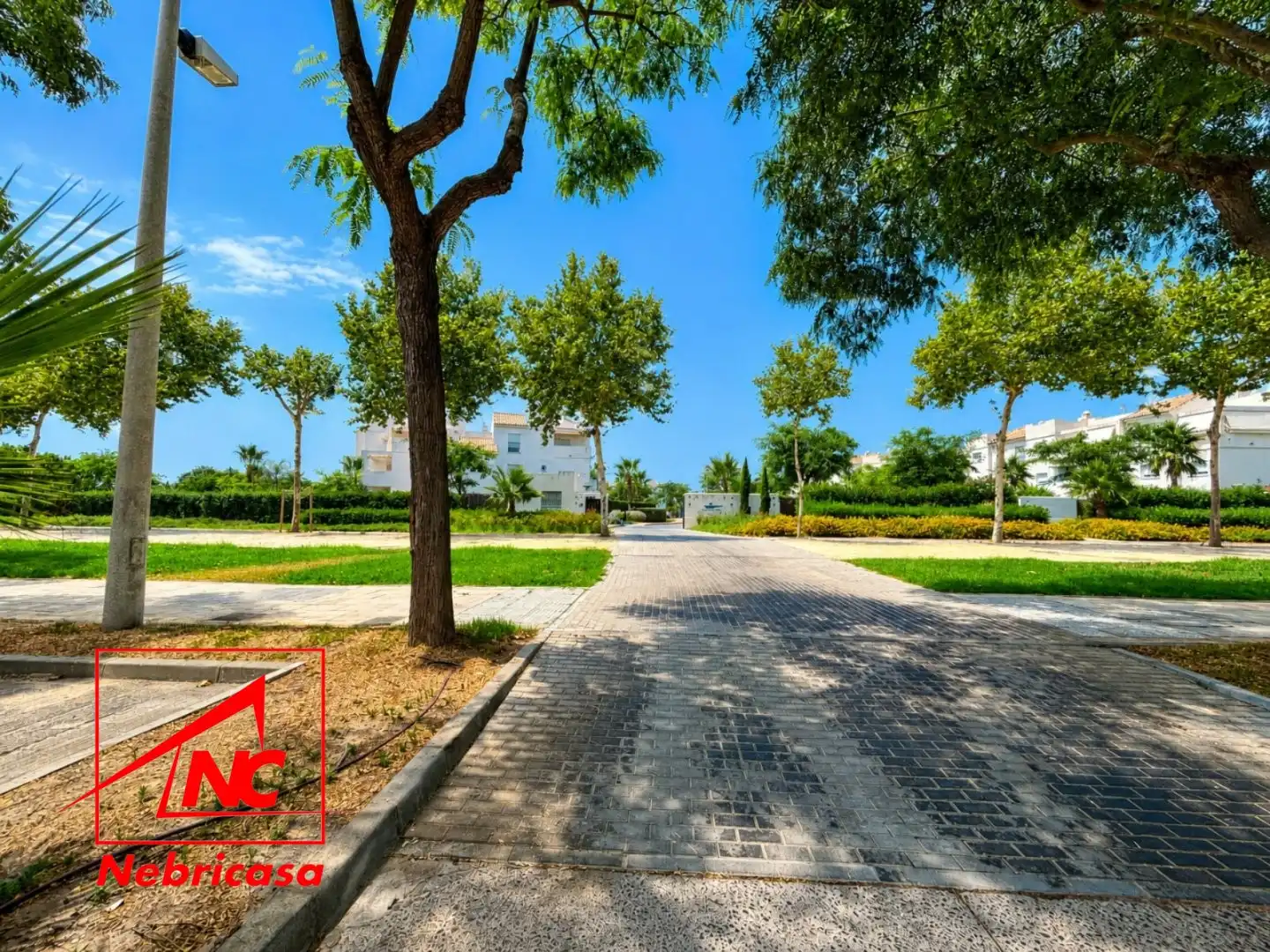 Vista exterior de Piso en venta en Chipiona con Aire acondicionado, Terraza y Trastero