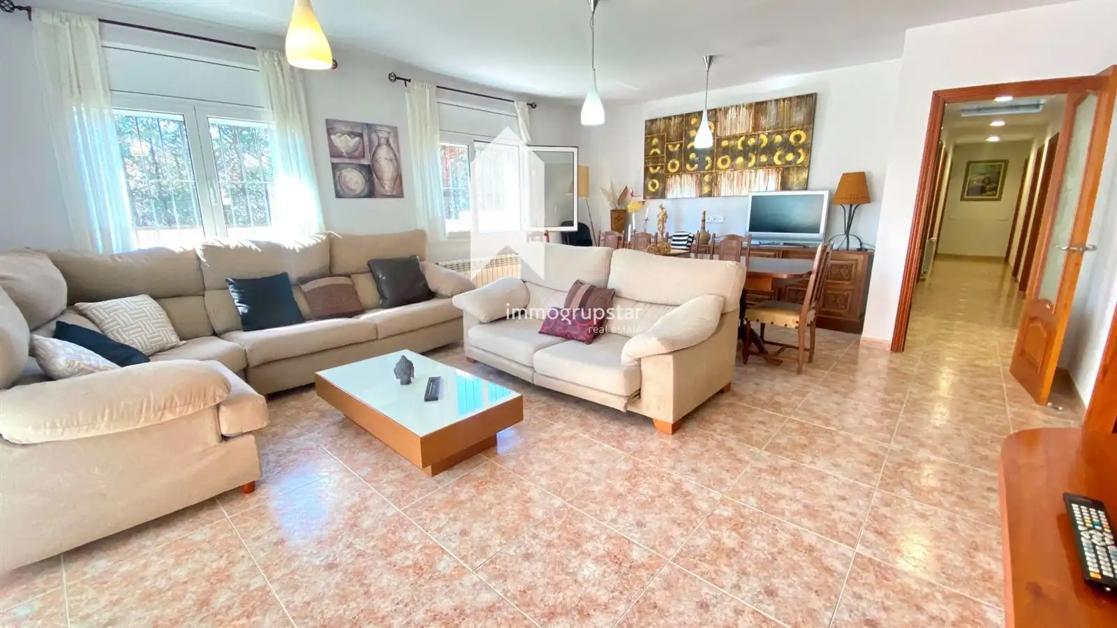 Sala d'estar de Casa o xalet en venda en Calonge i Sant Antoni amb Calefacció, Terrassa i Piscina