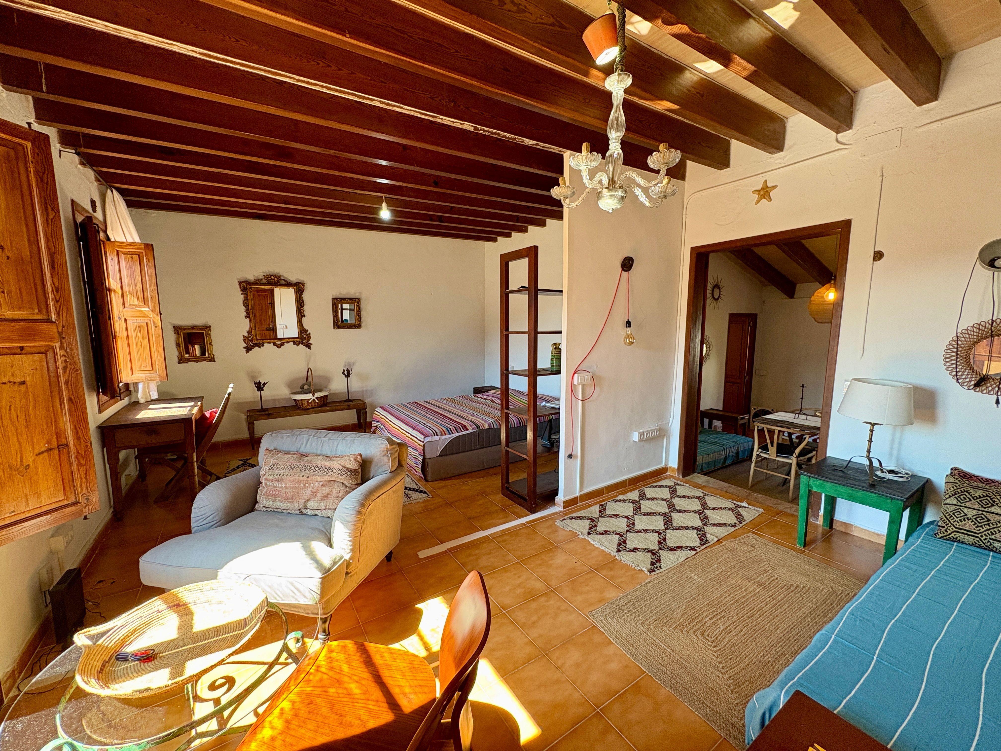 Sala de estar de Apartamento de alquiler en Andratx con Aire acondicionado y Terraza