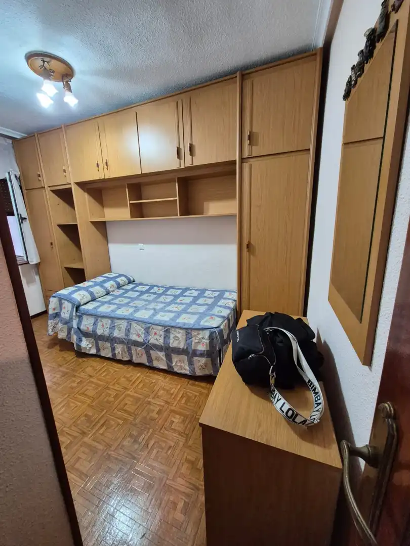 Bedroom of Flat for sale in Avilés  with Storage room and Furnished