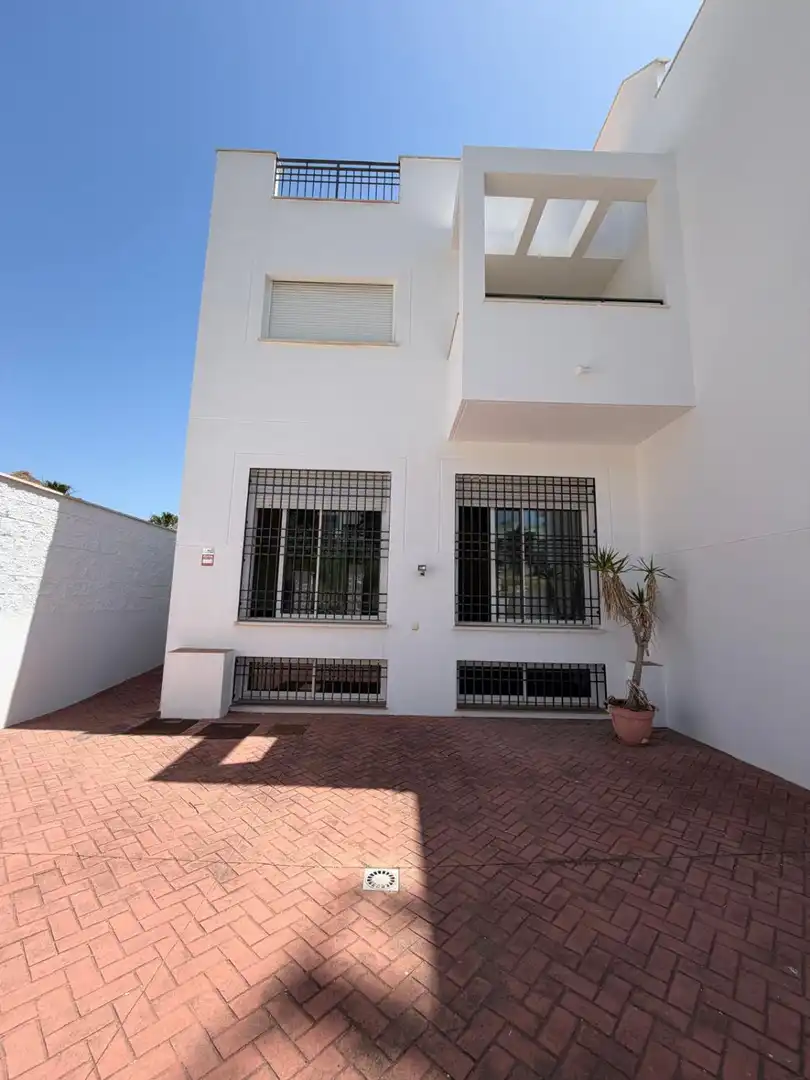 Villa avec piscine à vendre à JOSÉ MARÍA MARTÍN CARPENA 9