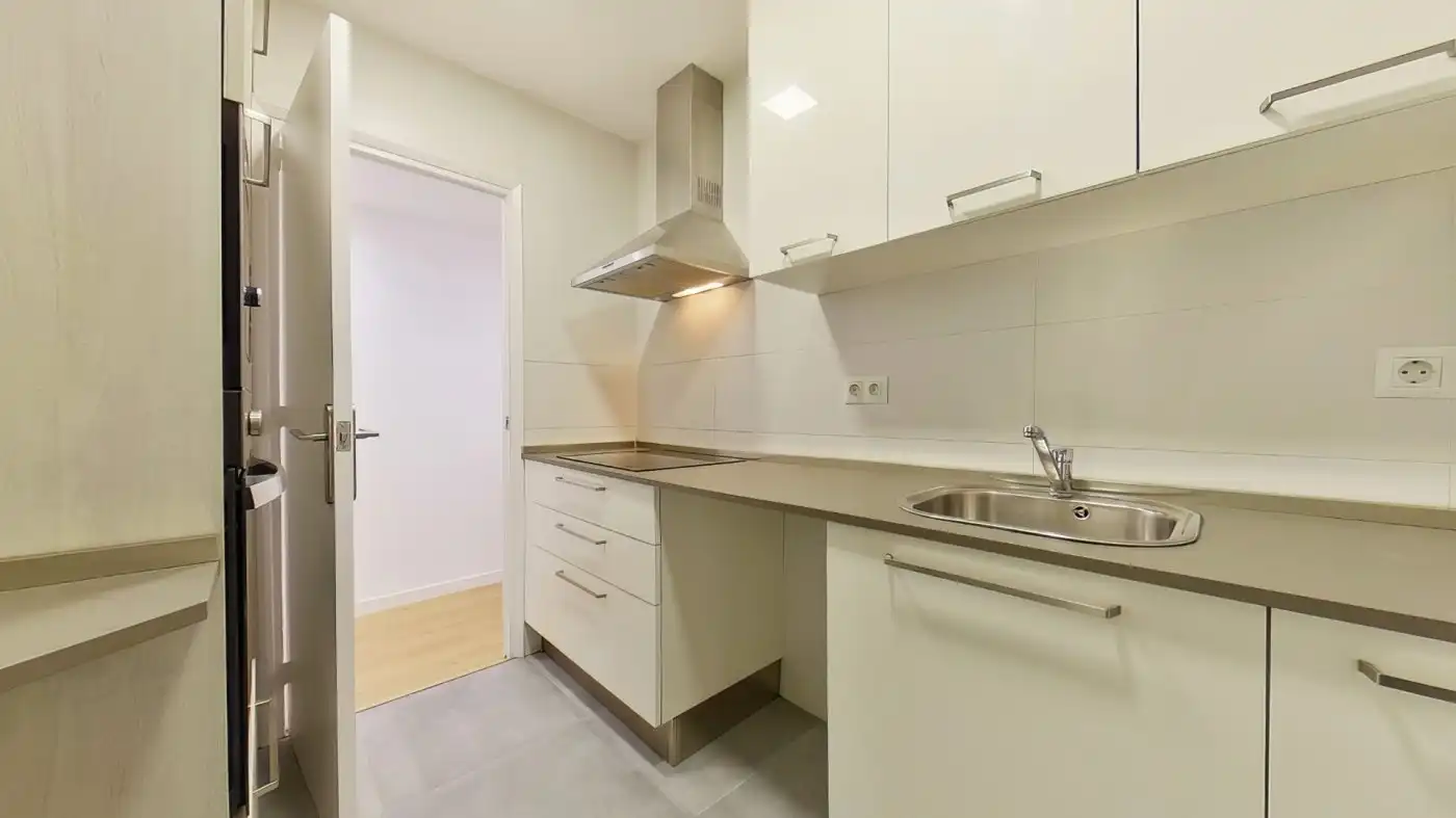 Cuina de Pis en venda en Barcelona amb Calefacció i Parquet