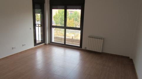 Photo 2 of Flat to rent in Calle del Ibón de Astún, Miralbueno,  Zaragoza Capital