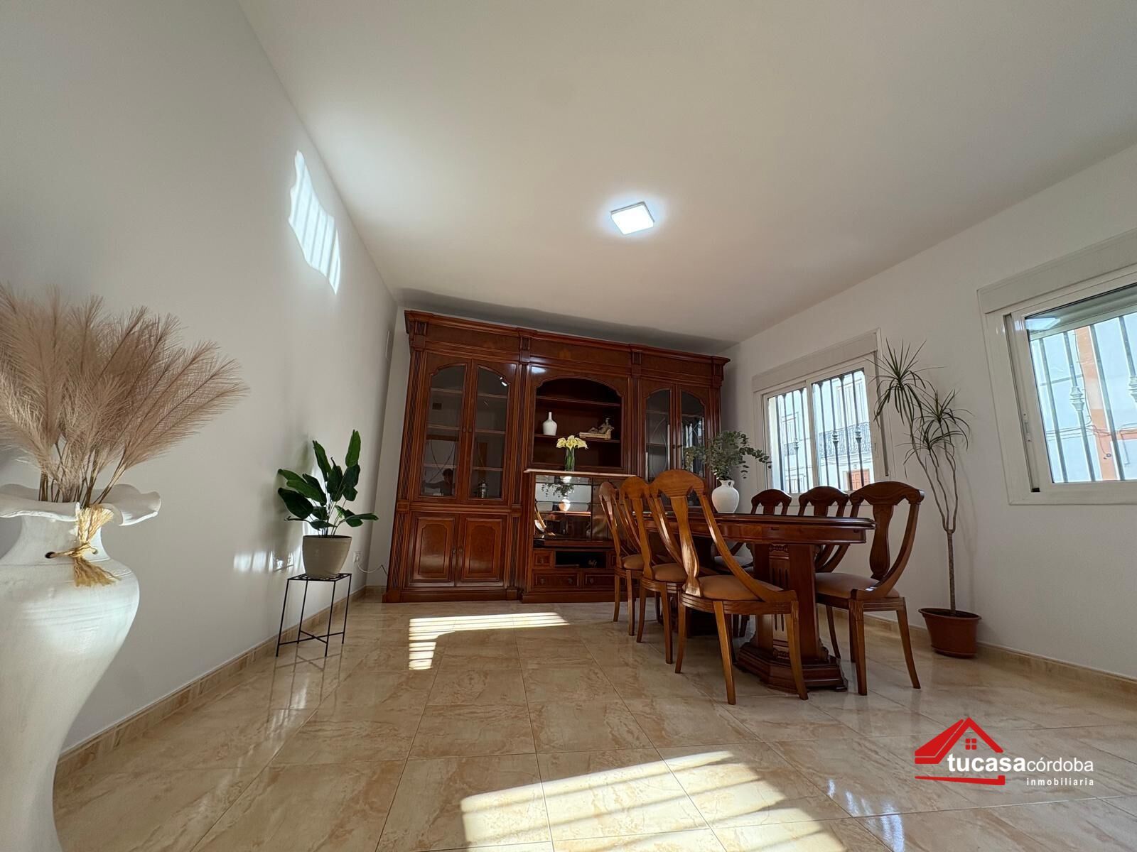 Menjador de Casa adosada en venda en  Córdoba Capital amb Aire condicionat, Traster i Moblat