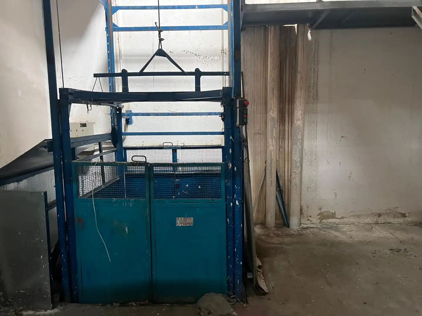 Industrial building with lift for sale in Polígono del Aeropuerto, imagen 5