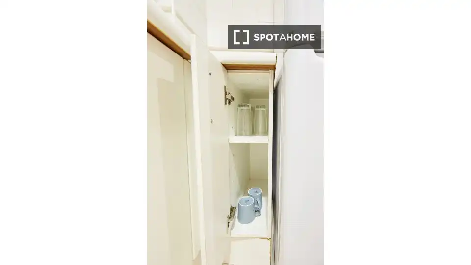 Room in Universidad - Malasaña