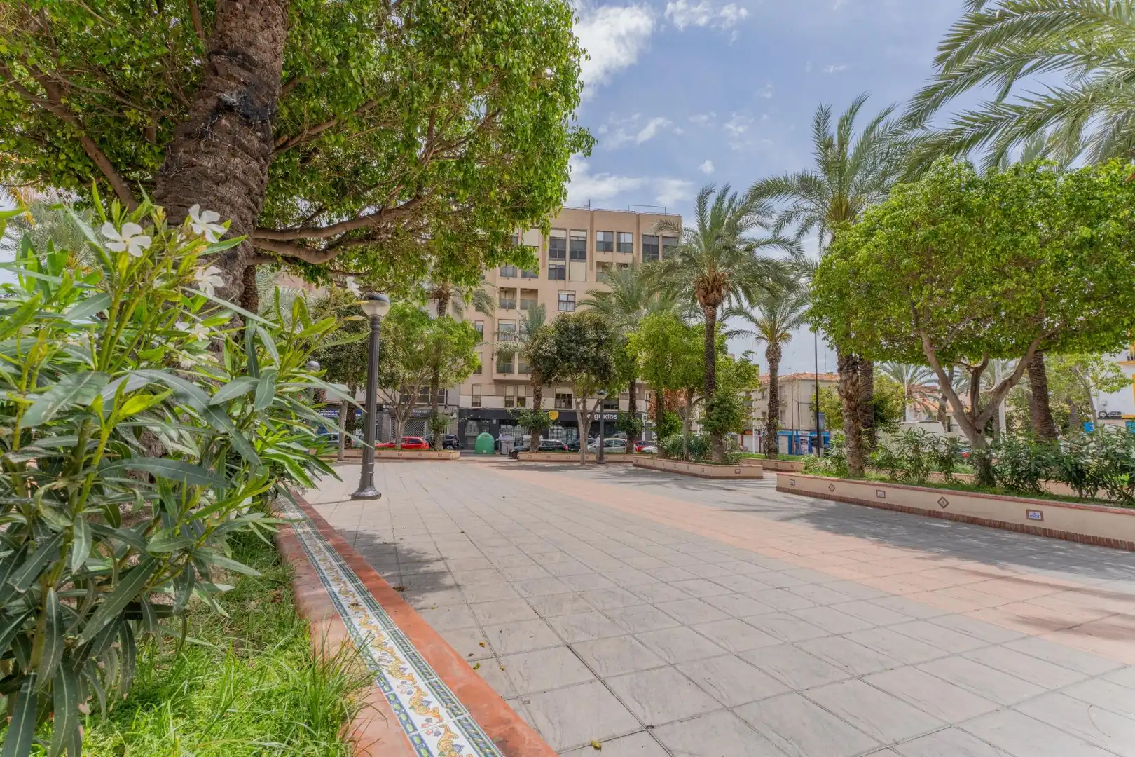 Vista exterior de Piso en venta en Elche / Elx con Aire acondicionado y Balcón